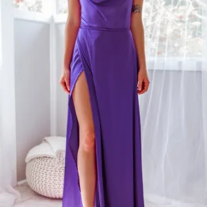 Robe satin violette